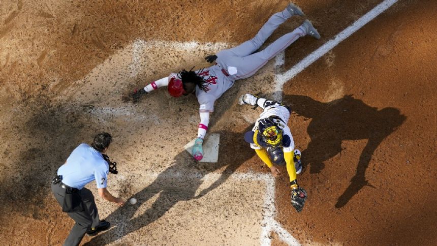 Four-Inning Record: Milwaukee Steals Nine Bases Four-Inning Record: Milwaukee Steals Nine Bases