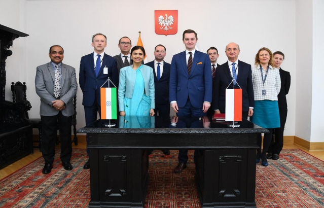 France And Poland Strengthen Ties: New Friendship Treaty On The Horizon France And Poland Strengthen Ties: New Friendship Treaty On The Horizon