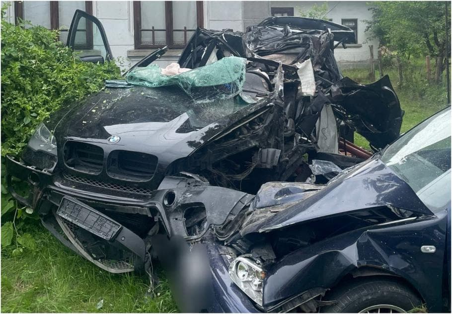 Frații Tate În București: Paradă Cu Bolidul De Lux După Eliberare Frații Tate În București: Paradă Cu Bolidul De Lux După Eliberare