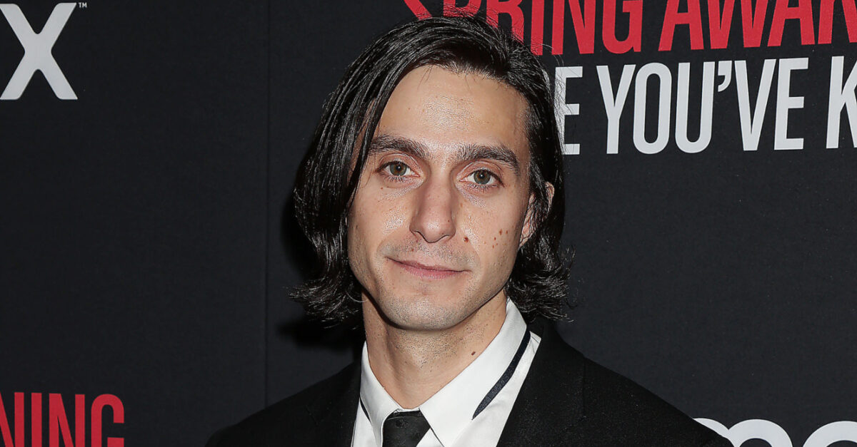 Gideon Glick: The Breakout Star Of Amazon Prime's Étoile Gideon Glick: The Breakout Star Of Amazon Prime's Étoile