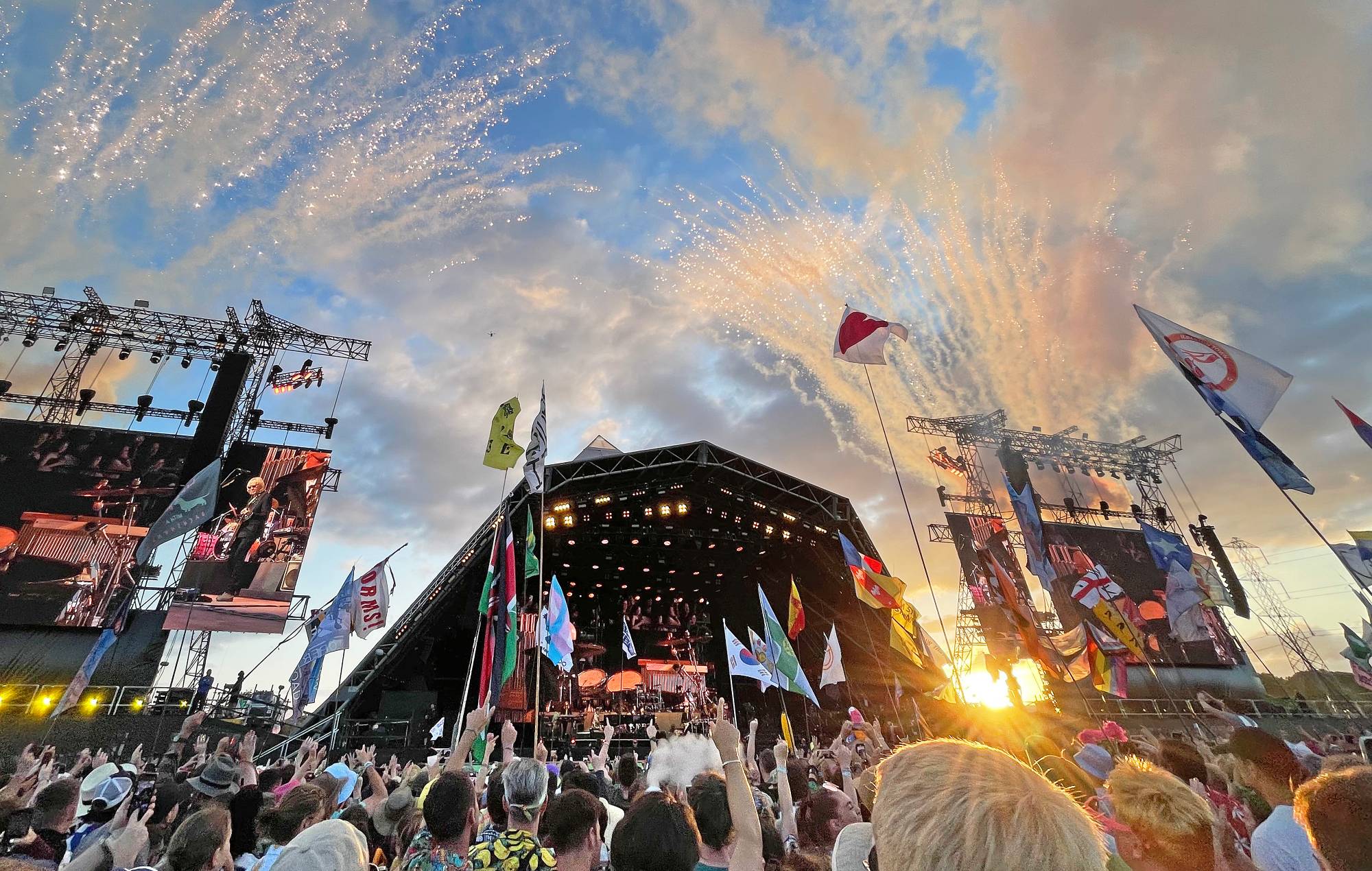 Glastonbury Line-Up Controversy: A Major Act's Absence Leaves Fans Disappointed Glastonbury Line-Up Controversy: A Major Act's Absence Leaves Fans Disappointed