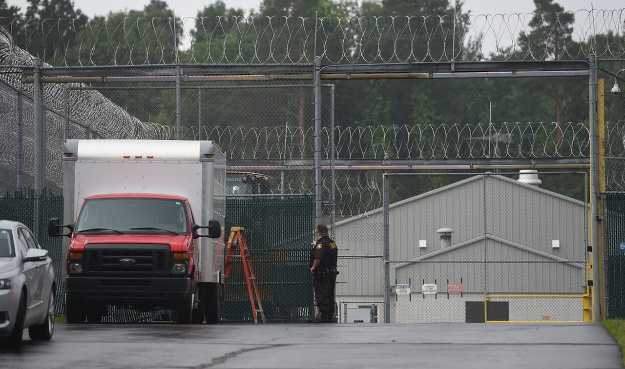 Hair Trimmers Used In New Orleans Jail Escape Attempt: Source Hair Trimmers Used In New Orleans Jail Escape Attempt: Source