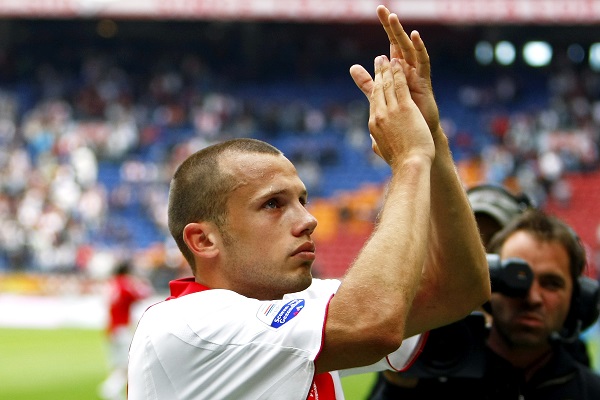 Heitinga Keert Mogelijk Terug Als Ajax-trainer Heitinga Keert Mogelijk Terug Als Ajax-trainer