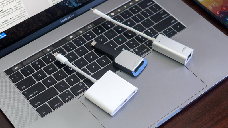 Hiểu Rõ Chức Năng Hai Lỗ Vuông Trên Cổng USB Hiểu Rõ Chức Năng Hai Lỗ Vuông Trên Cổng USB