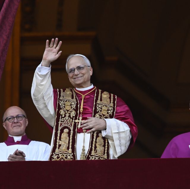 Historic Moment: Pope Leo XIV Greets Giro D'Italia Peloton In Vatican City Historic Moment: Pope Leo XIV Greets Giro D'Italia Peloton In Vatican City