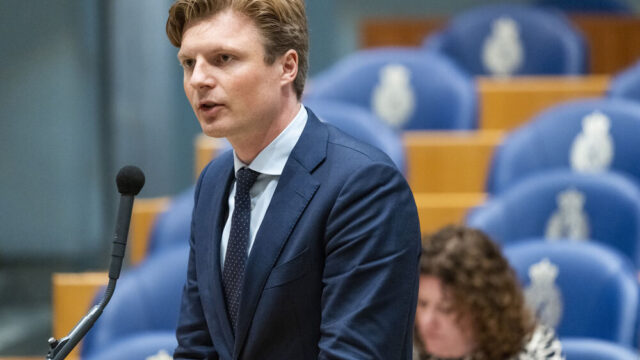 Hoe Brekelmans India Zo Veel Mogelijk Aan Zijn Zijde Wil Houden Hoe Brekelmans India Zo Veel Mogelijk Aan Zijn Zijde Wil Houden