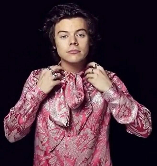 How Harry Styles Handled A Poor SNL Impression Of Himself How Harry Styles Handled A Poor SNL Impression Of Himself