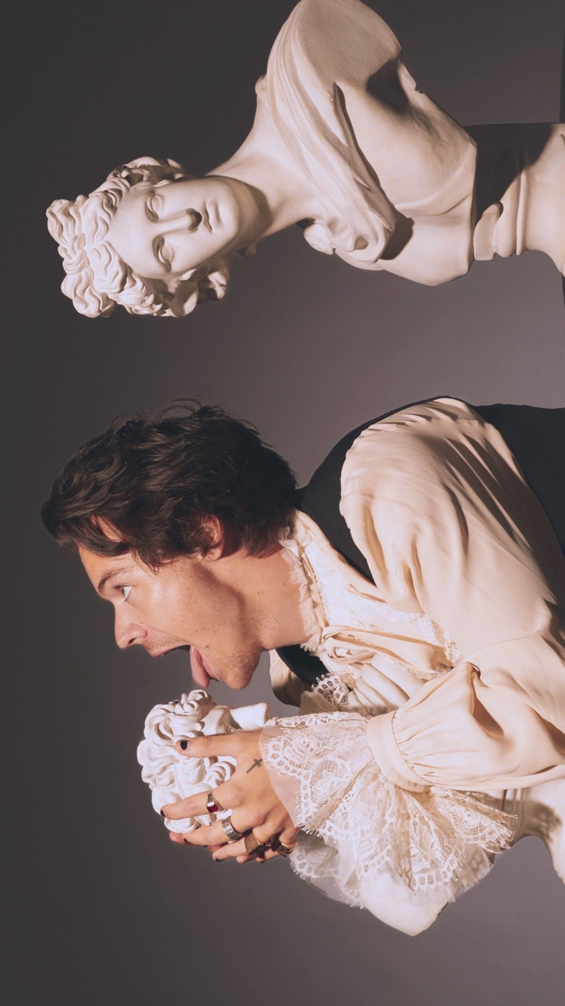 How Harry Styles Reacted To That Awful SNL Impression Of Him How Harry Styles Reacted To That Awful SNL Impression Of Him