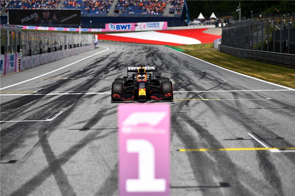 Η Mercedes Και Η Πιθανότητα Για Τον Verstappen: Αλλαγή Στρατηγικής; Η Mercedes Και Η Πιθανότητα Για Τον Verstappen: Αλλαγή Στρατηγικής;