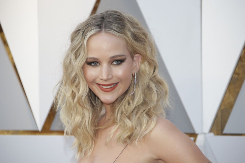 Jennifer Lawrence And Cooke Maroney: New Photos Surface Following Baby #2 Rumors Jennifer Lawrence And Cooke Maroney: New Photos Surface Following Baby #2 Rumors