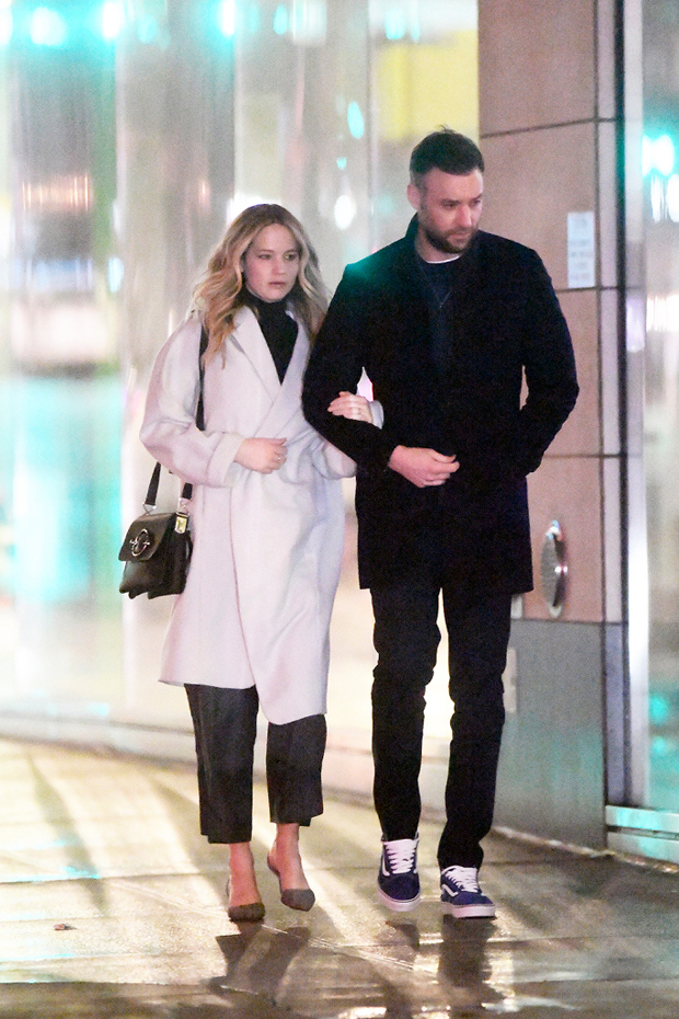 Jennifer Lawrence & Cooke Maroney: Photos From Recent Outing Amidst Baby No. 2 Speculation Jennifer Lawrence & Cooke Maroney: Photos From Recent Outing Amidst Baby No. 2 Speculation