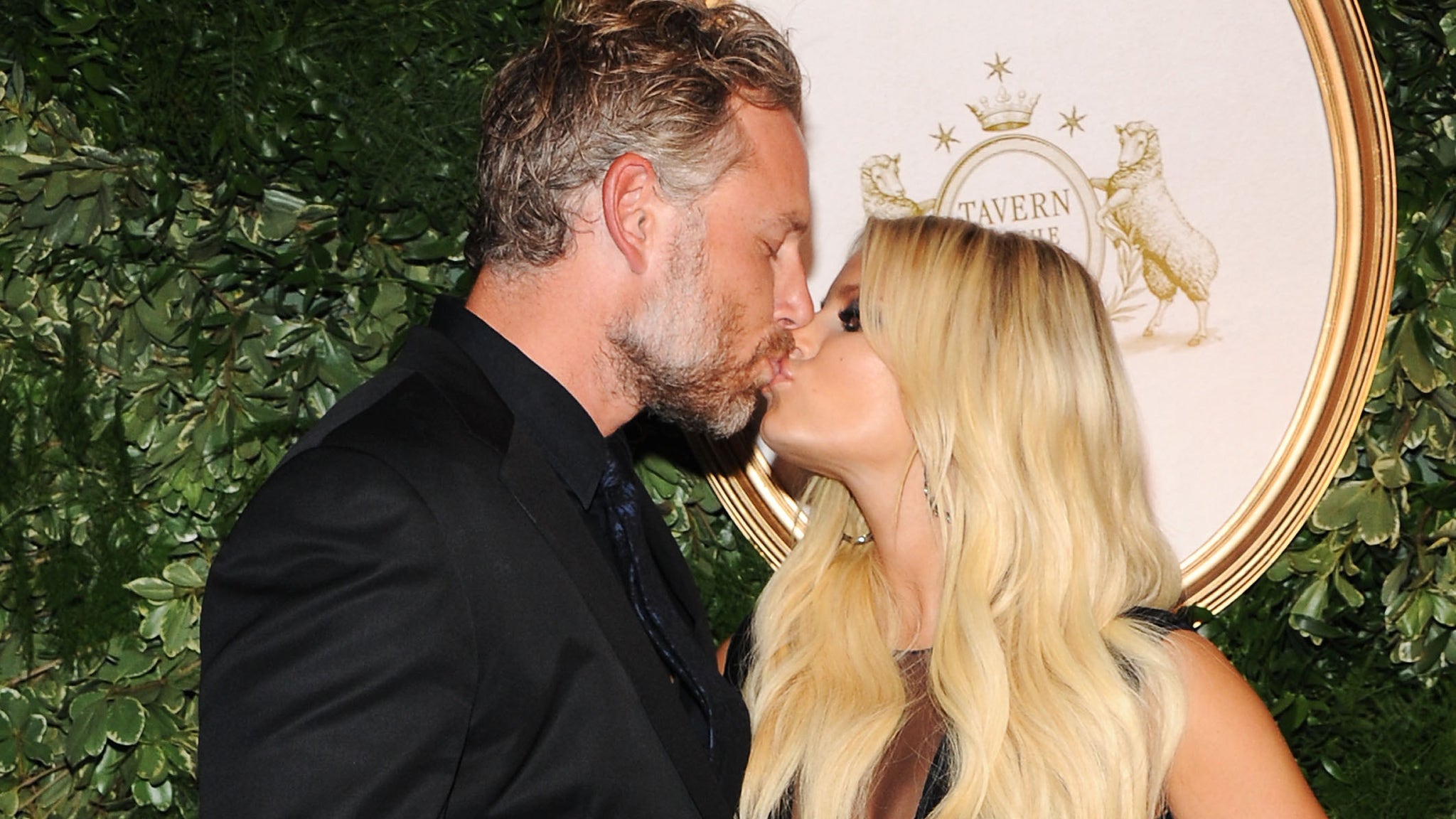 Jessica Simpson Credits Eric Johnson For Supporting Her Musical Comeback Jessica Simpson Credits Eric Johnson For Supporting Her Musical Comeback