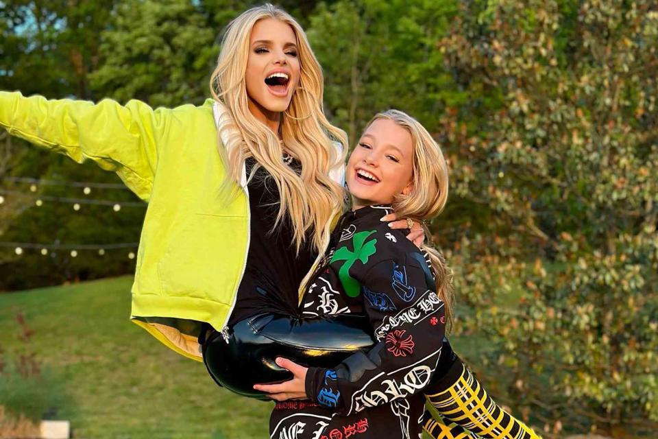 Jessica Simpson's Snake Sperm Statement: A Media Analysis Jessica Simpson's Snake Sperm Statement: A Media Analysis