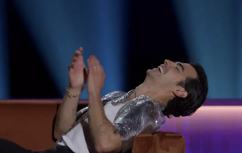 Joe Jonas's Hilarious Response To A Couple's Fight Over Him Joe Jonas's Hilarious Response To A Couple's Fight Over Him