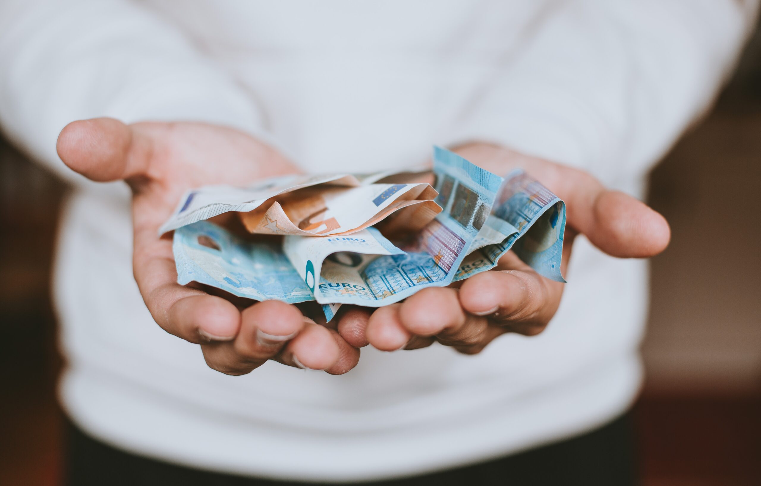 Kapitaalmarktrentes En Wisselkoersen: De Relatie Tussen Euro En Dollar Kapitaalmarktrentes En Wisselkoersen: De Relatie Tussen Euro En Dollar