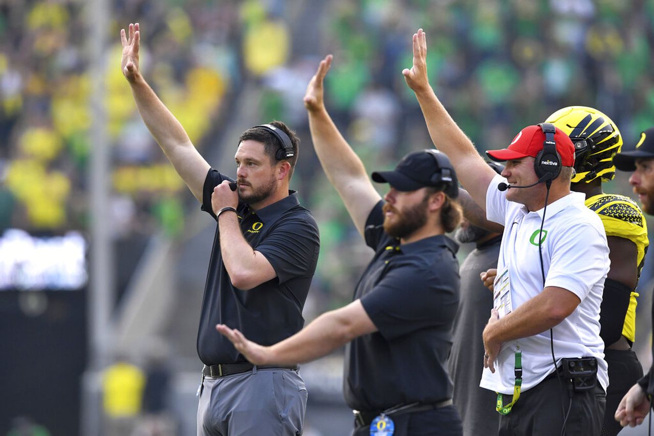 Kelly Graves Lands Australian Star: A Recruiting Coup For Oregon Ducks Kelly Graves Lands Australian Star: A Recruiting Coup For Oregon Ducks