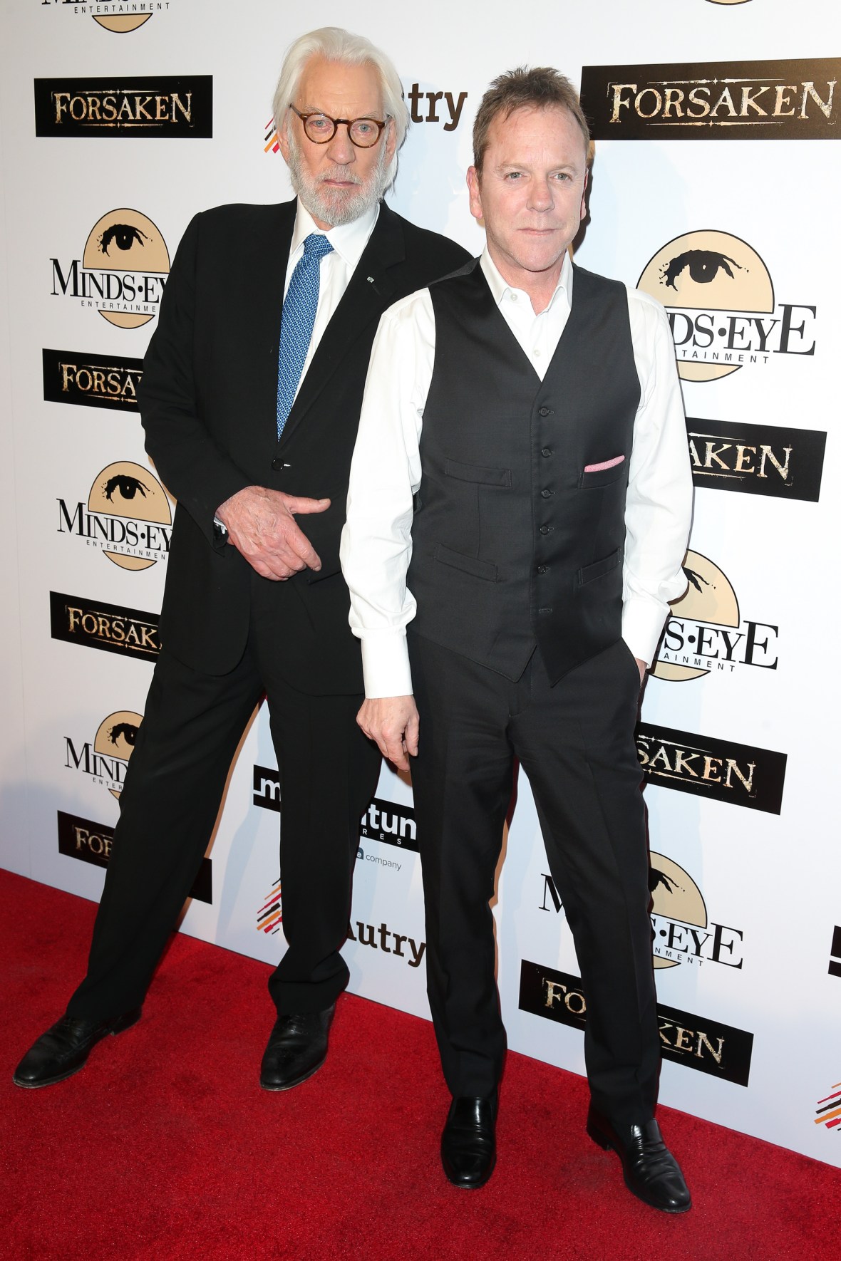 Kiefer Sutherland's Emotional Tribute To Donald Sutherland At The CSAs Kiefer Sutherland's Emotional Tribute To Donald Sutherland At The CSAs