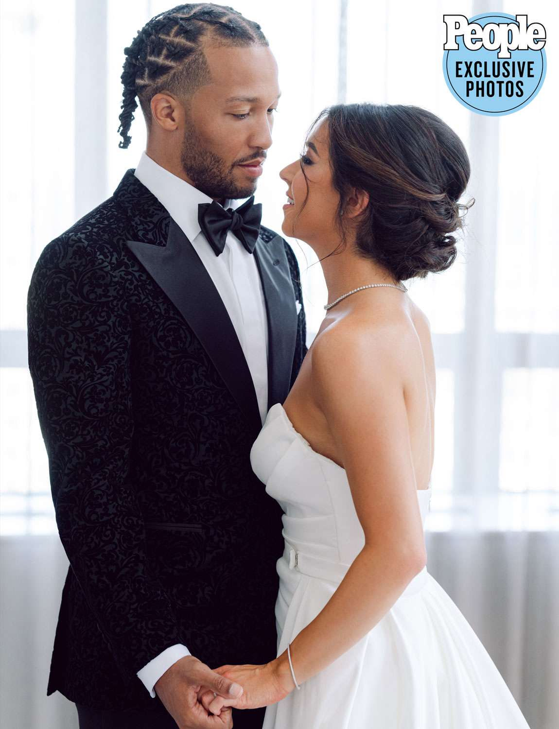 Knicks Fan Petitions To Replace Lady Liberty's Face With Jalen Brunson: An Exclusive Look Knicks Fan Petitions To Replace Lady Liberty's Face With Jalen Brunson: An Exclusive Look
