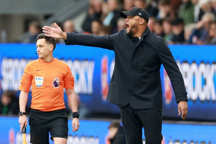 Kompany: Zware Kritiek En Vernederende Nederlaag Kompany: Zware Kritiek En Vernederende Nederlaag