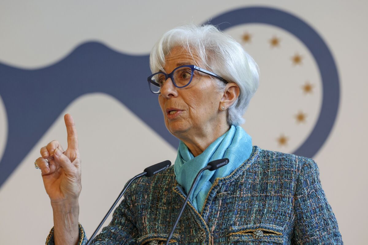 Küresel Ticaret Gerilimleri Ve ECB Başkanı Lagarde'ın Enflasyon Değerlendirmesi Küresel Ticaret Gerilimleri Ve ECB Başkanı Lagarde'ın Enflasyon Değerlendirmesi
