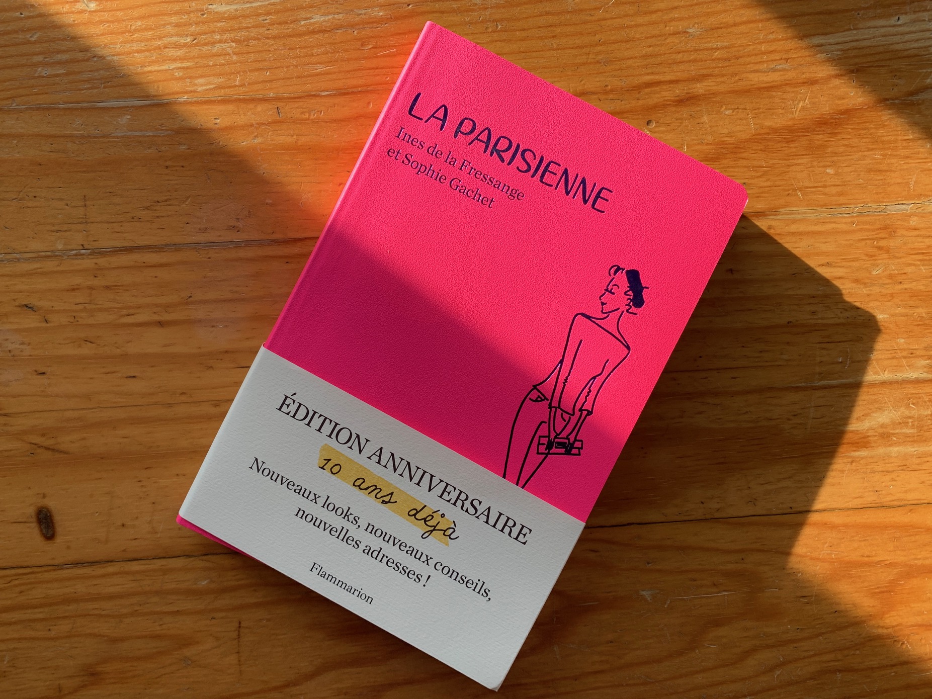 La Percée Parisienne De Stéphane, Chanteuse Romande La Percée Parisienne De Stéphane, Chanteuse Romande