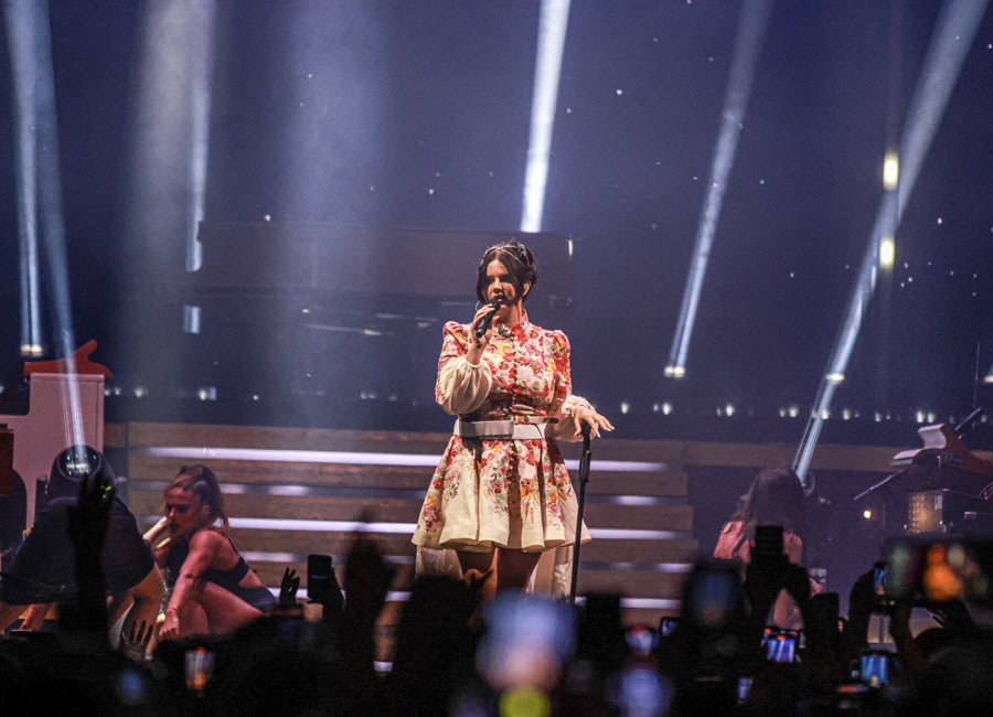 Lana Del Rey Confirms Kiss With Morgan Wallen At Stagecoach Performance Lana Del Rey Confirms Kiss With Morgan Wallen At Stagecoach Performance