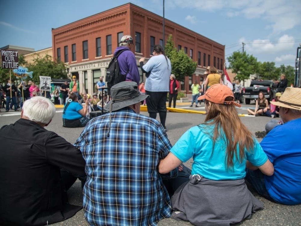 Large-Scale Anchorage Protest: Renewed Opposition To Trump's Policies Large-Scale Anchorage Protest: Renewed Opposition To Trump's Policies