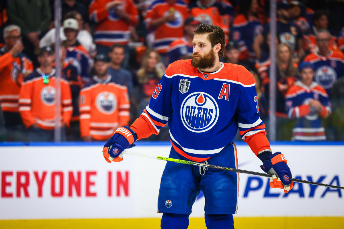 Leon Draisaitl Injury Update: Oilers Star Expected Back For Playoffs Leon Draisaitl Injury Update: Oilers Star Expected Back For Playoffs