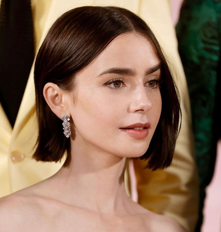 Lily Collins' Effortless Beauty: Bob Haircut, Bushy Brows, And Nude Lips Lily Collins' Effortless Beauty: Bob Haircut, Bushy Brows, And Nude Lips