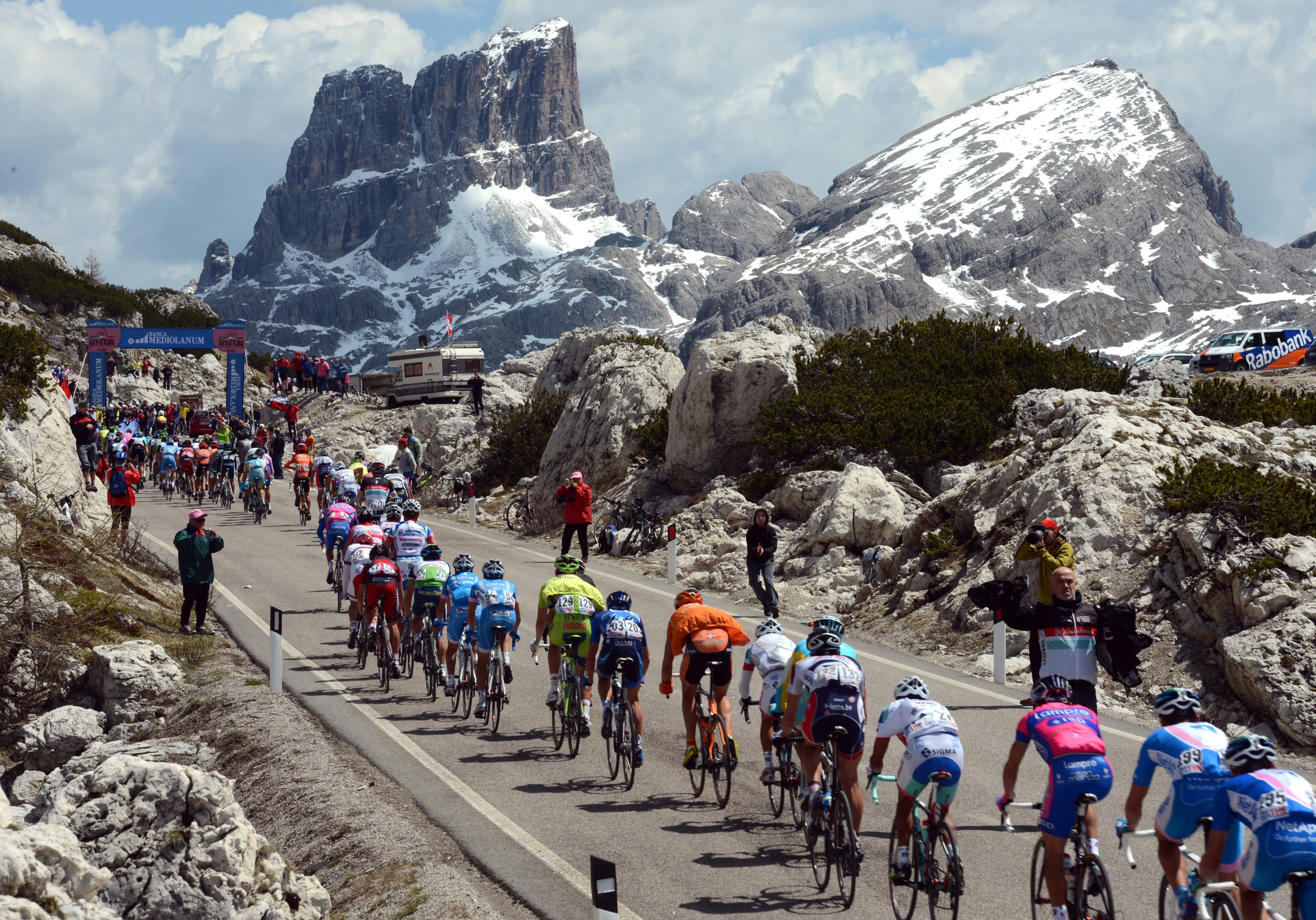 Live Streaming: Men's Giro D'Italia Cycling Live Streaming: Men's Giro D'Italia Cycling