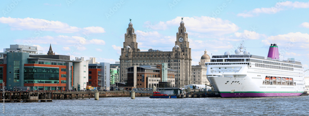Liverpool Welcomes Giant €360m Cruise Ship Liverpool Welcomes Giant €360m Cruise Ship