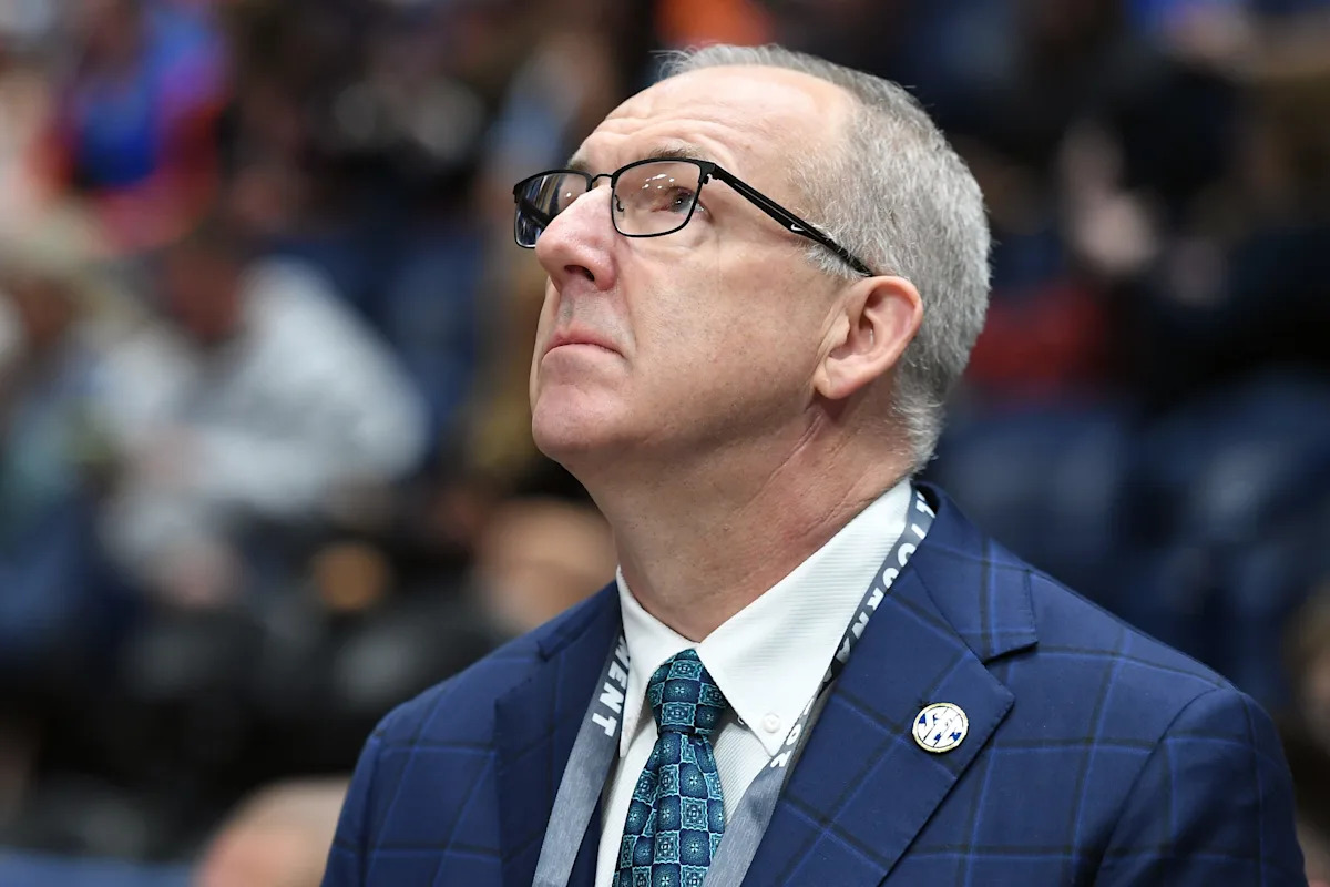 Longhorns Daily News: SEC Nine-Game Football Schedule Gets Sankey's Backing Longhorns Daily News: SEC Nine-Game Football Schedule Gets Sankey's Backing