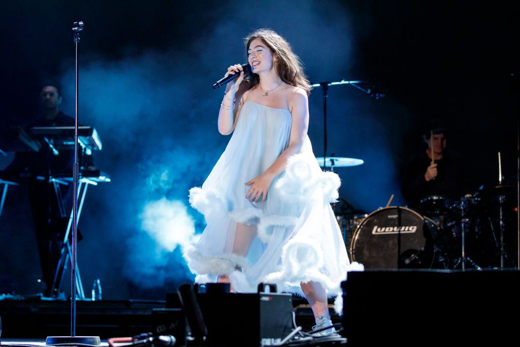 Lorde's Surprise Appearance At Lorde-Themed Club Night Lorde's Surprise Appearance At Lorde-Themed Club Night
