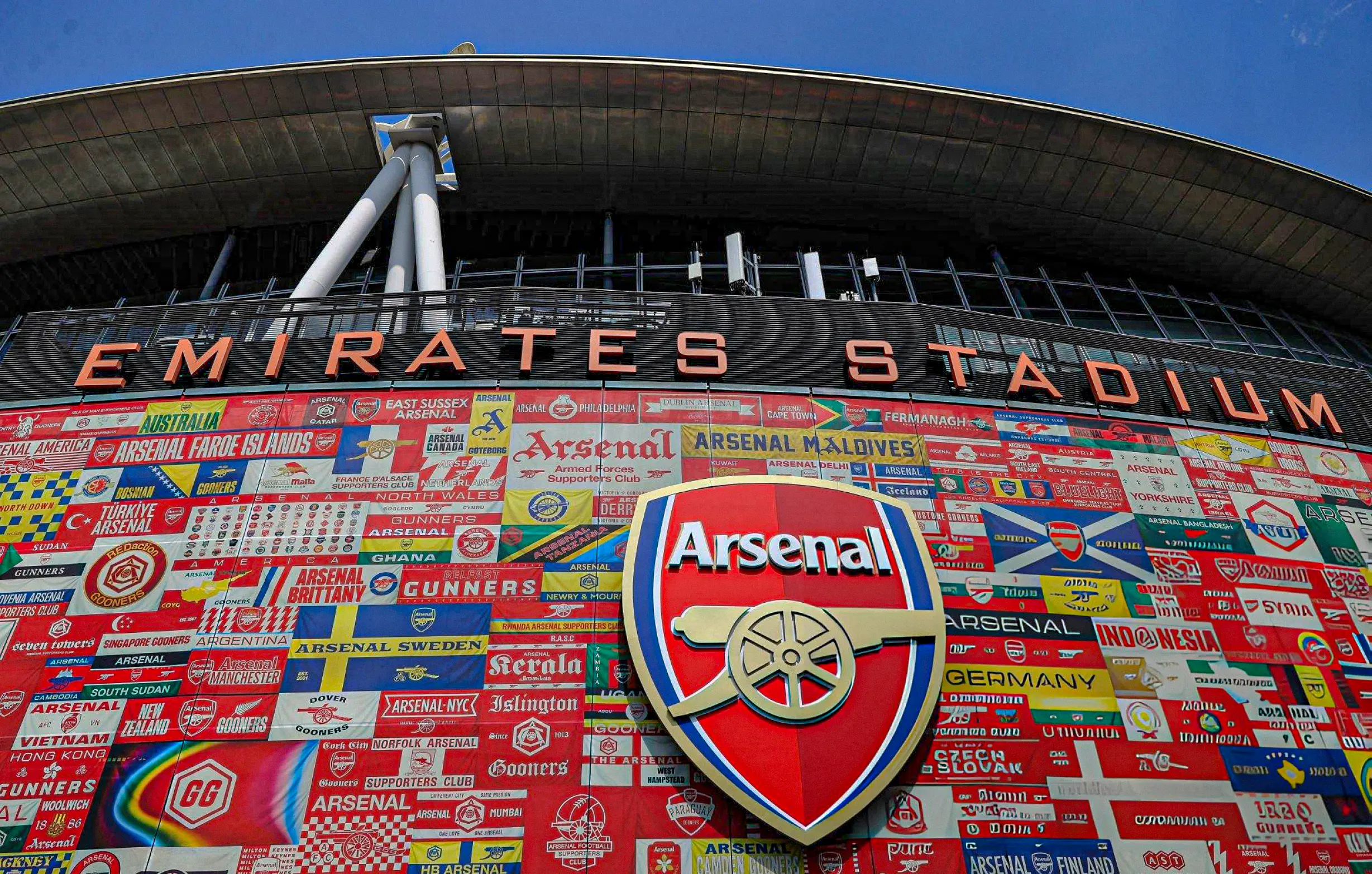 Manchester City Eyeing Arsenal Legend: Guardiola's Potential Replacement Manchester City Eyeing Arsenal Legend: Guardiola's Potential Replacement