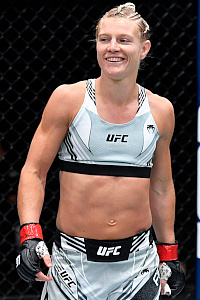 Manon Fiorot: The French Fighter On The Rise In The UFC Manon Fiorot: The French Fighter On The Rise In The UFC