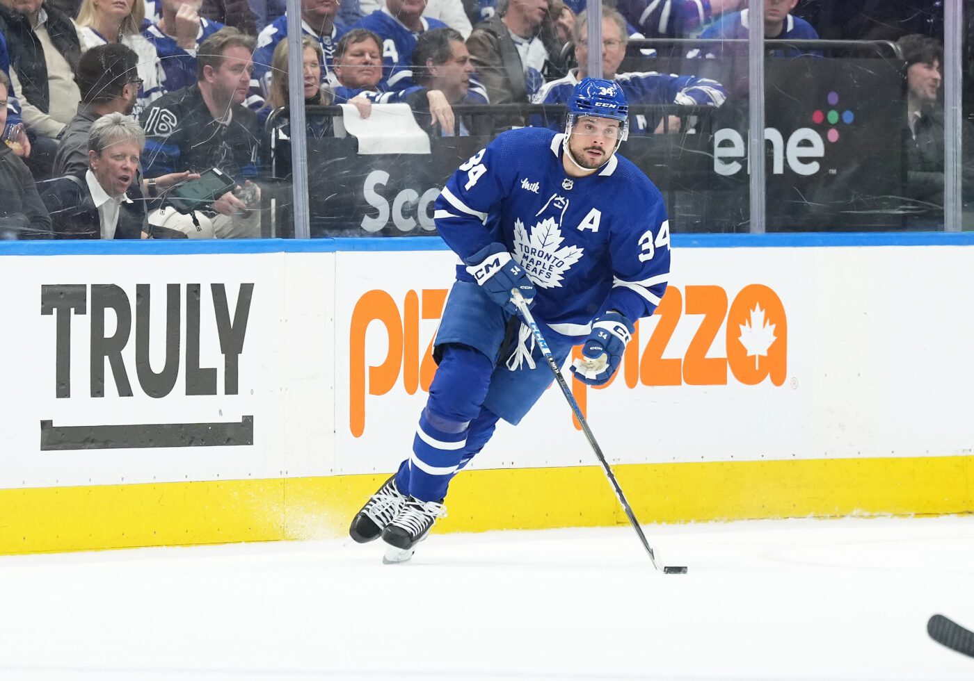 Maple Leafs Secure 2-1 Win Against Avalanche Maple Leafs Secure 2-1 Win Against Avalanche