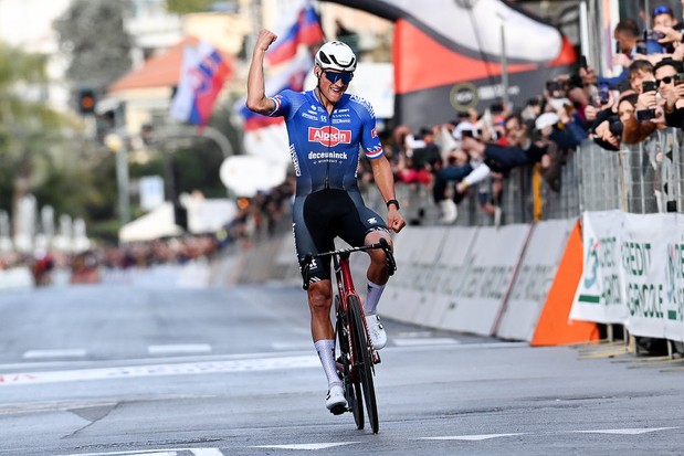 Mathieu Van Der Poel's Stunning Canyon Aeroad At Tirreno-Adriatico