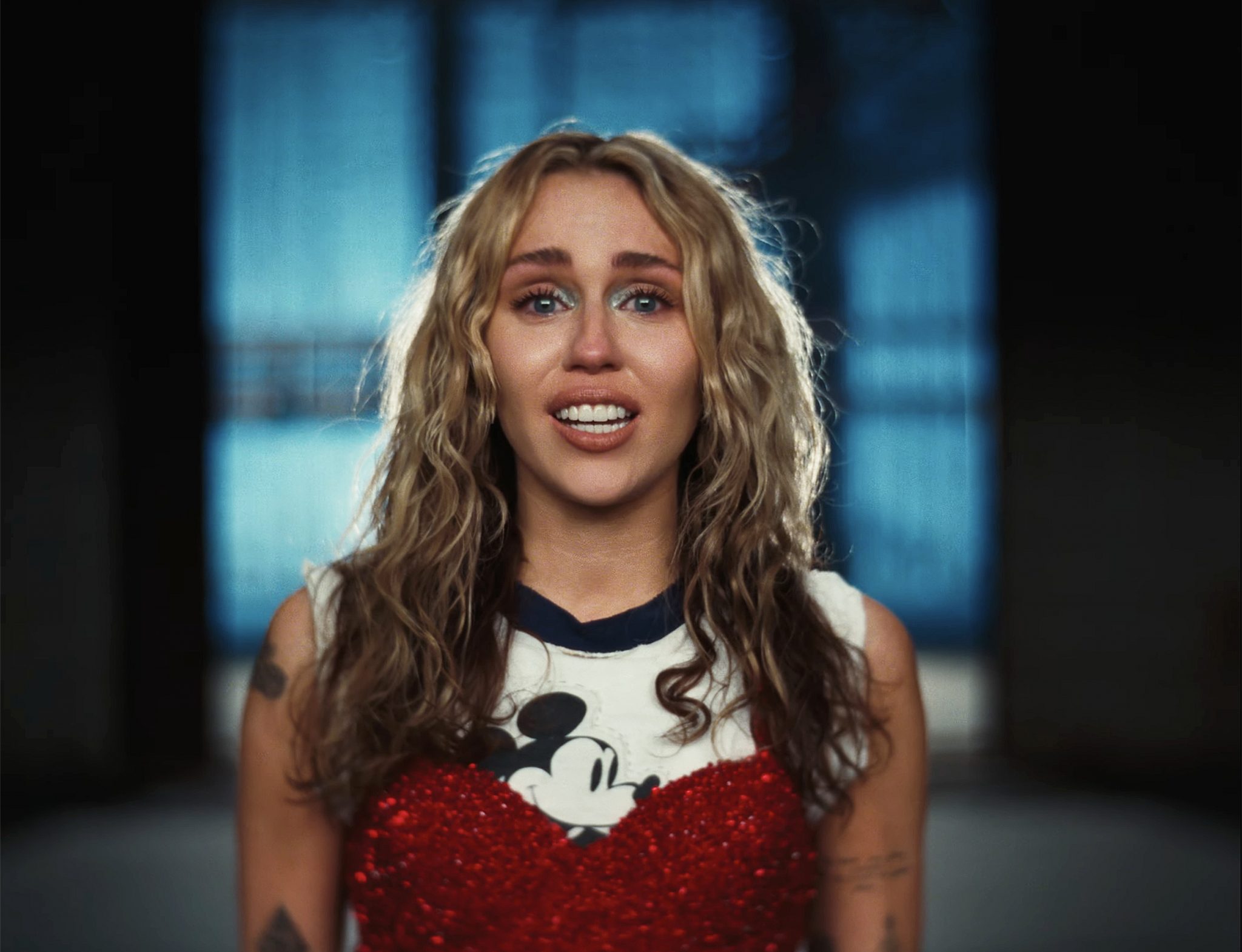 Miley Cyrus Debuut Nieuwe Single Donderdagnacht Miley Cyrus Debuut Nieuwe Single Donderdagnacht