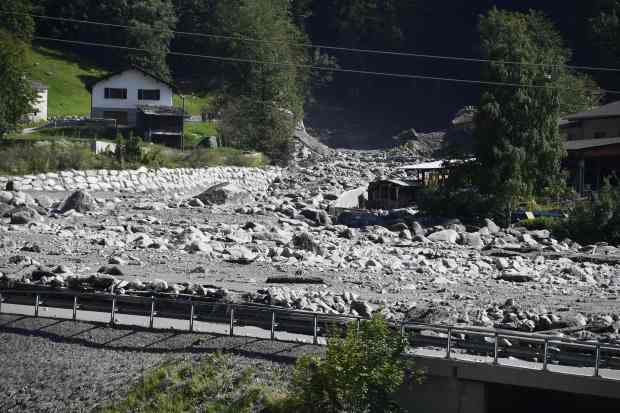 Mudslide Engulfs Swiss Village After Glacier Collapse Mudslide Engulfs Swiss Village After Glacier Collapse