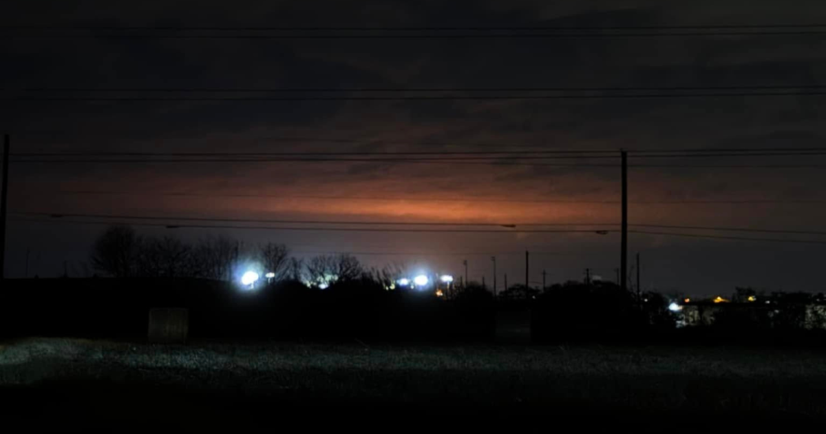 Mysterious Red Light Flashes In France: What Was It? Mysterious Red Light Flashes In France: What Was It?
