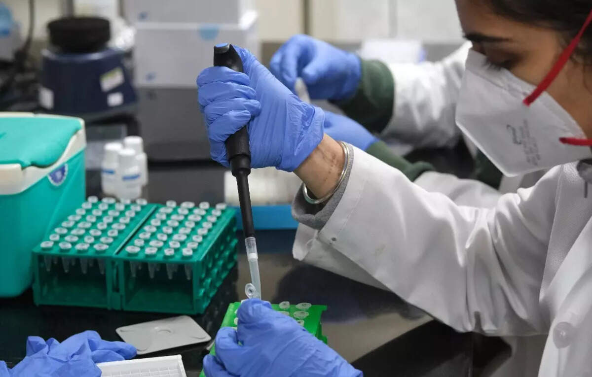 New COVID-19 Variants In India: INSACOG Data On BA.1 And LF.7 And Potential Risks New COVID-19 Variants In India: INSACOG Data On BA.1 And LF.7 And Potential Risks