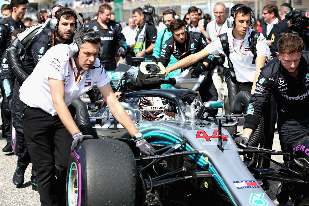 New F1 Testing Footage Shows Lewis Hamilton's Act Of Sportsmanship New F1 Testing Footage Shows Lewis Hamilton's Act Of Sportsmanship