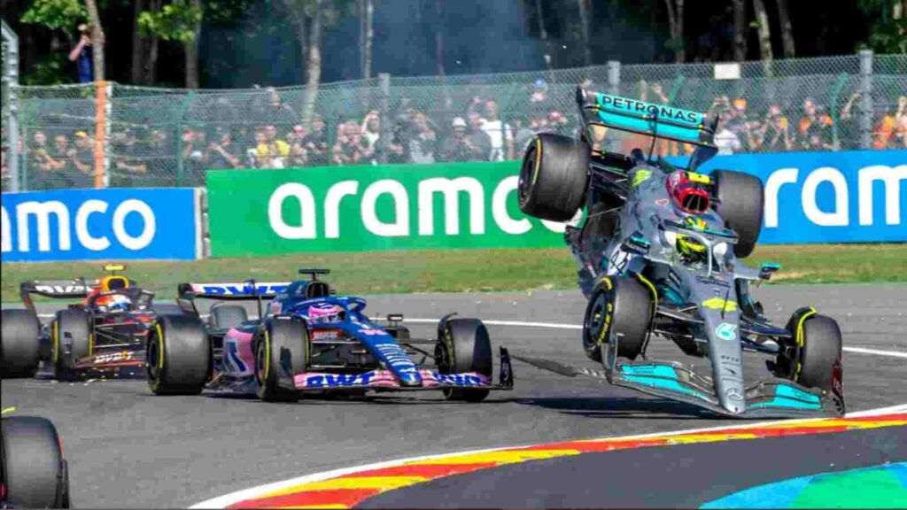 New F1 Video: Lewis Hamilton's Thoughtful Act Towards Ex-Teammate New F1 Video: Lewis Hamilton's Thoughtful Act Towards Ex-Teammate