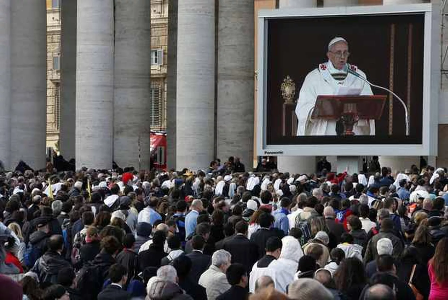New Pope Leo Addresses Growing Secularism In Inaugural Mass