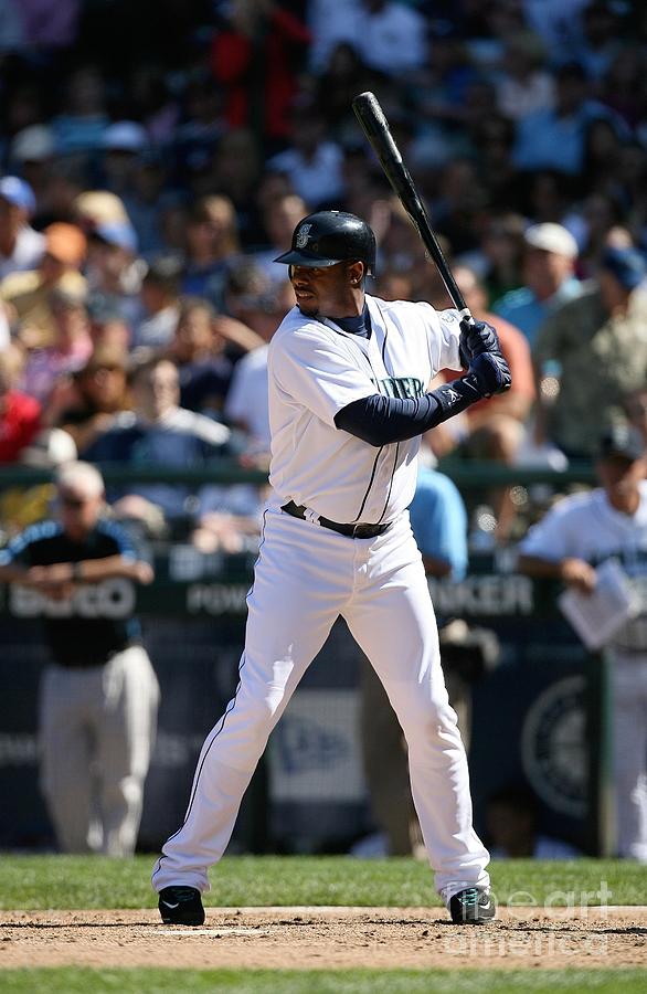 New York Yankees Broadcaster's Controversial Seattle Mariners Comment New York Yankees Broadcaster's Controversial Seattle Mariners Comment