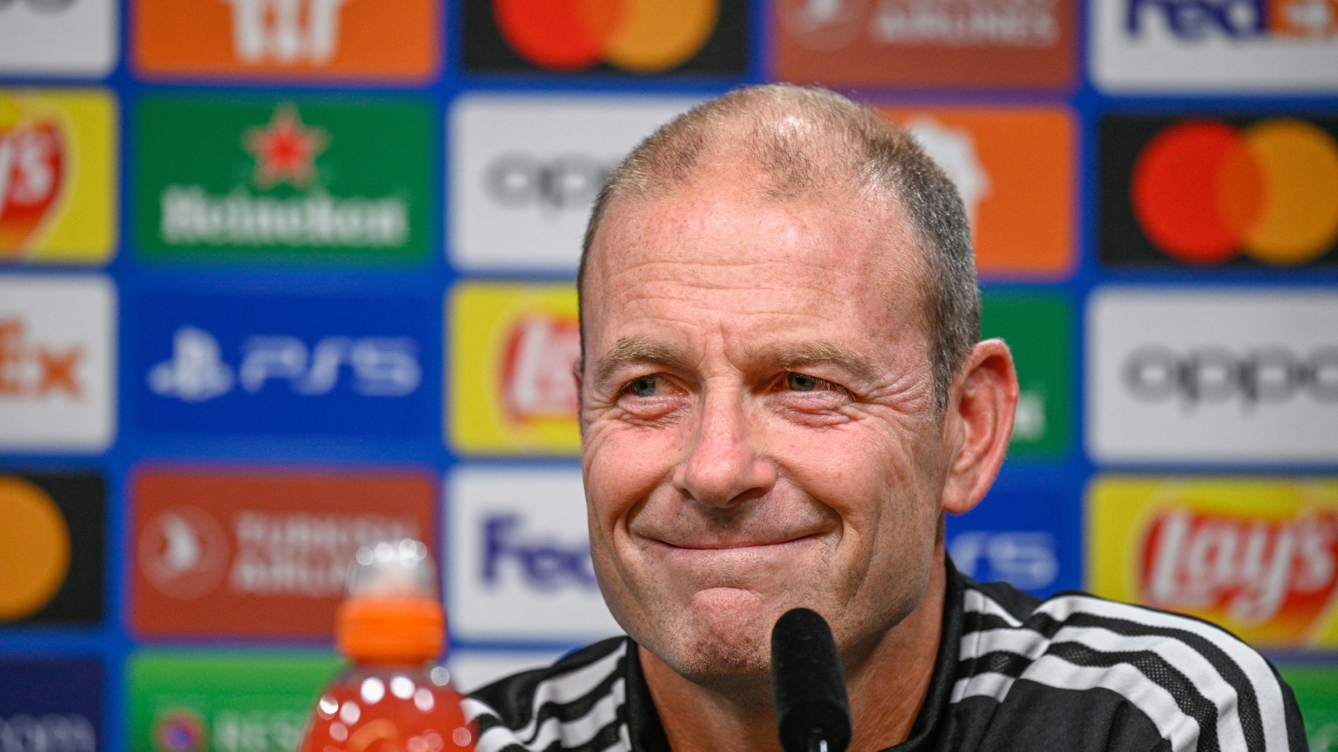 Nieuwe Trainer Gezocht: Augsburg Na Ontslag Thorup Nieuwe Trainer Gezocht: Augsburg Na Ontslag Thorup