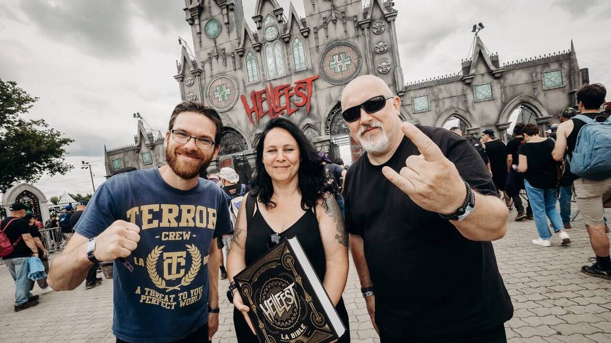 Novelistes À L'Espace Julien Avant Le Hellfest : Une Immersion Novelistes À L'Espace Julien Avant Le Hellfest : Une Immersion