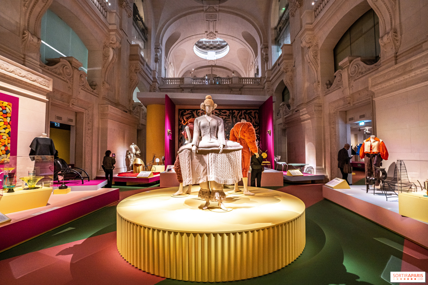 Nuit Des Musées Paris 2025 : Défilés Et Ateliers Mode Au Petit Palais Nuit Des Musées Paris 2025 : Défilés Et Ateliers Mode Au Petit Palais