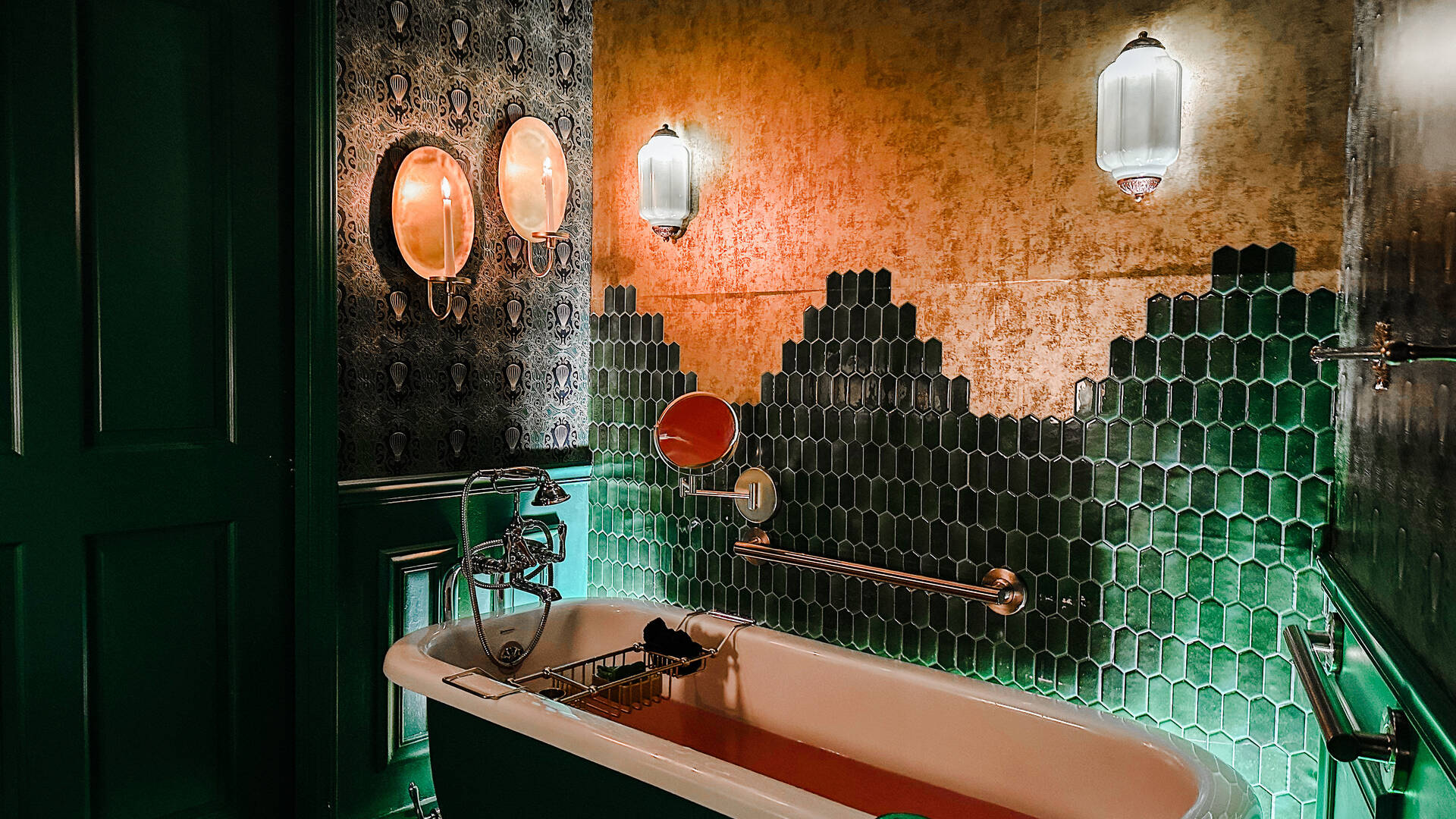 NYC Lush Spa: Indulge In A 30-Minute Bubble Bath For $75 NYC Lush Spa: Indulge In A 30-Minute Bubble Bath For $75