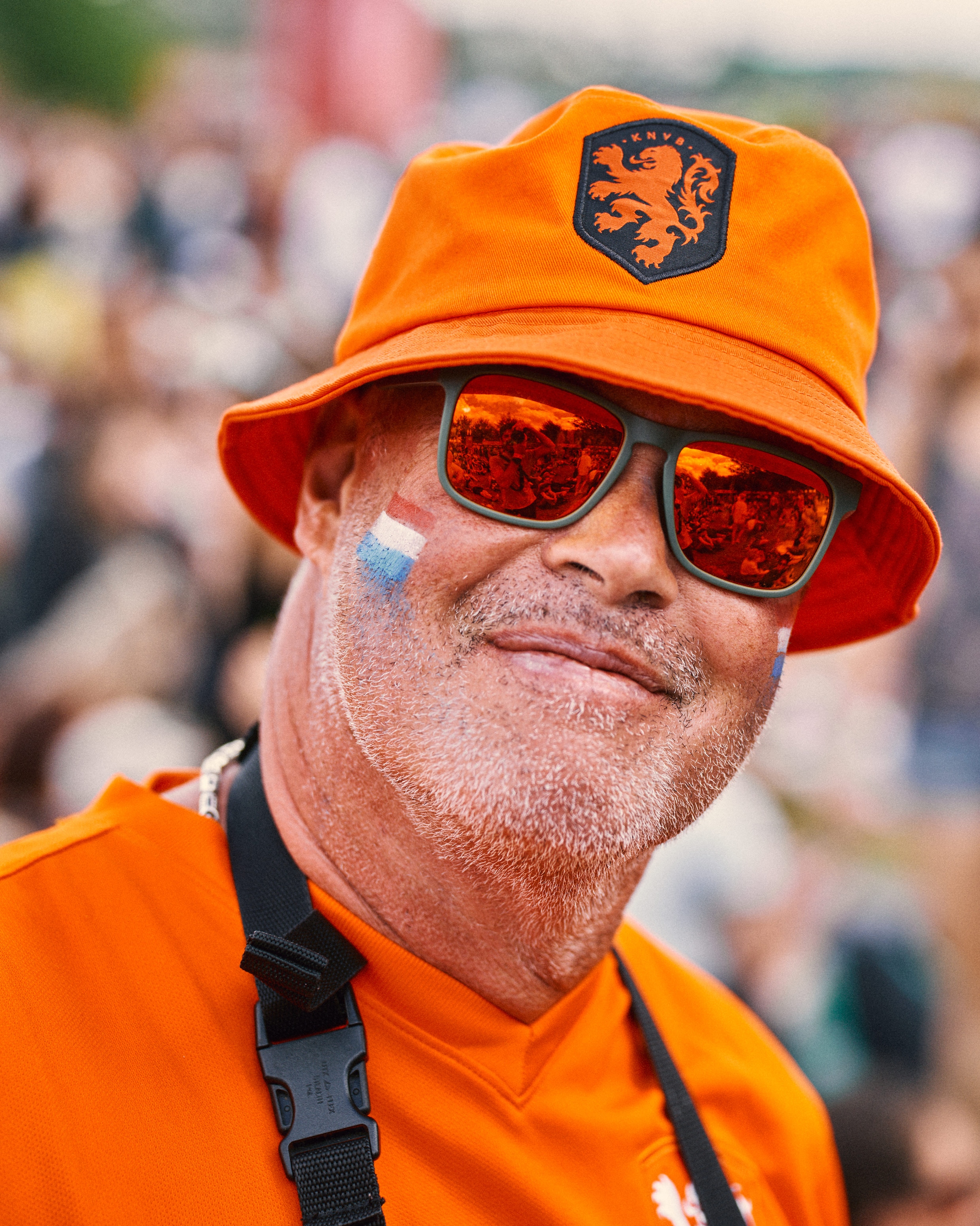 Oranjegekte Overneemt Liverpool: Nederlandse Fans Geloven In De Titel Oranjegekte Overneemt Liverpool: Nederlandse Fans Geloven In De Titel